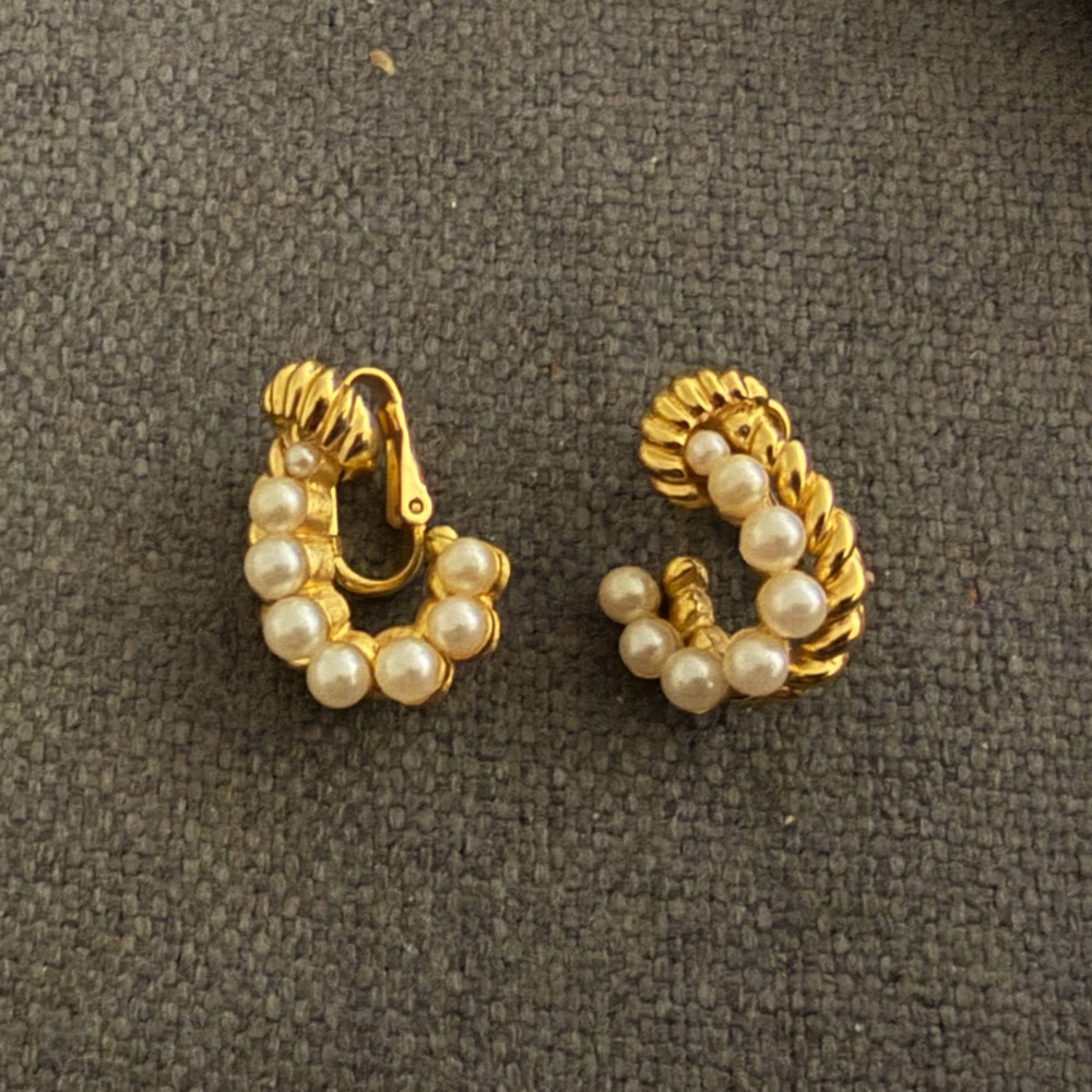 Vintage Midcentury Trifari Elegant Gold and faux Pearl J-shaped Earrings